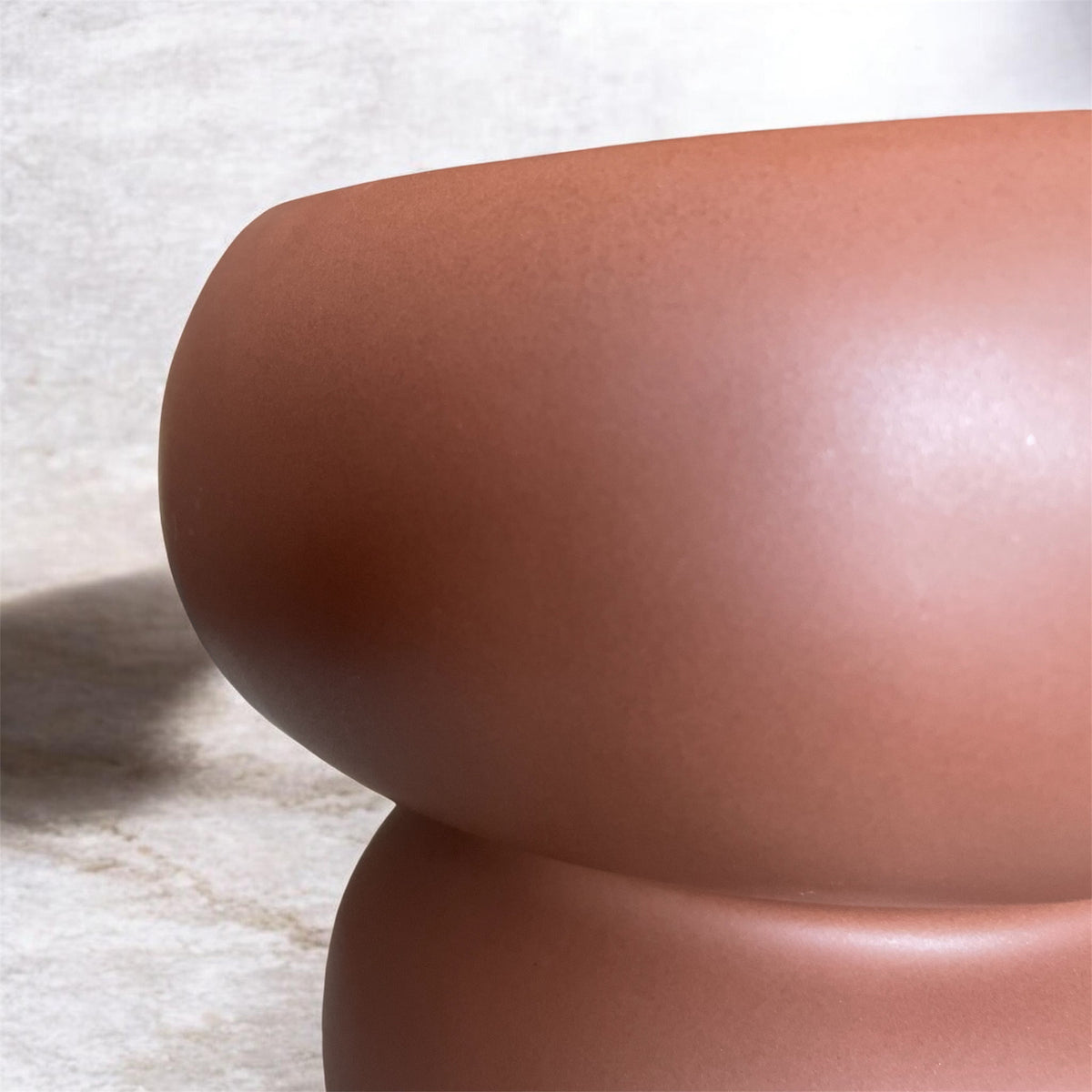 Vase coupe organique terracotta en grès – 19 cm